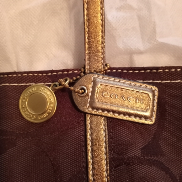 Brown signature Y2K coach tote with dust bag. - Picture 7 of 7